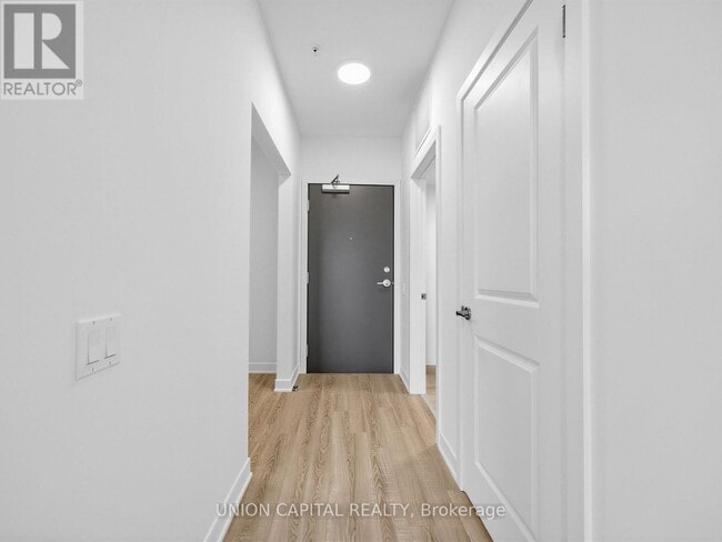 Building Photo - 385 Arctic Red Dr