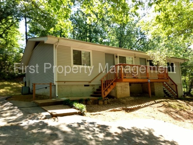 Building Photo - East Ridge Duplex Unit B