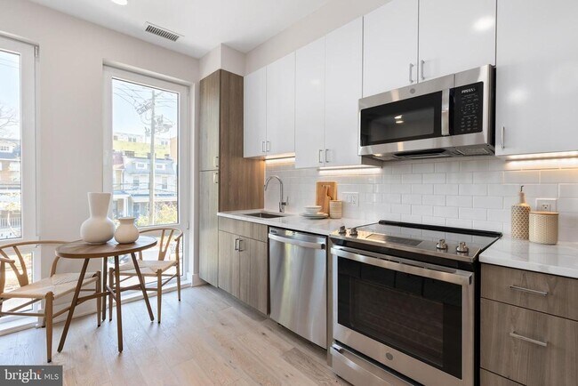 Building Photo - 5508 7th St NW