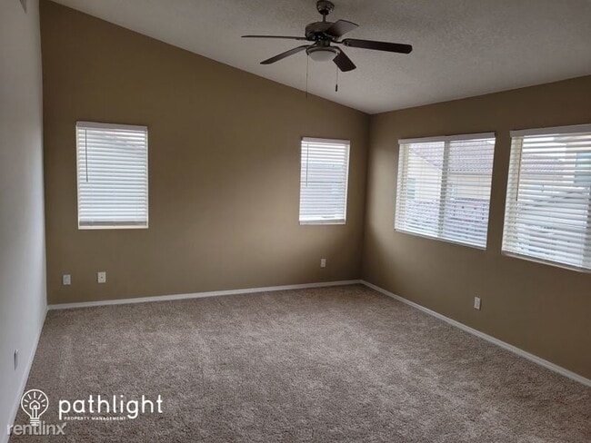 Building Photo - 5 br, 3.5 bath House - 7124 Cuchillo Road ...