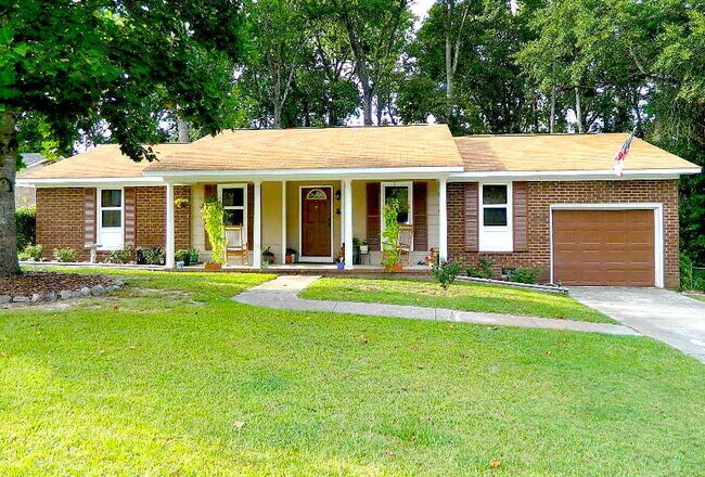Foto del edificio - 4443 Shadowood Dr