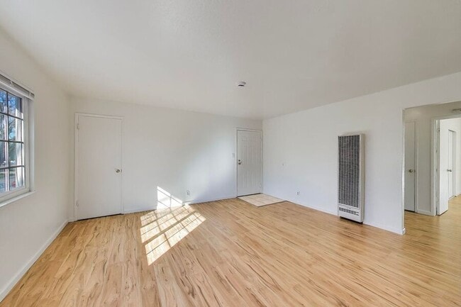 Foto del edificio - 5681 Hoffman Ct