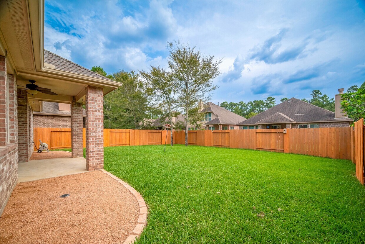 Foto del edificio - 2431 Garden Falls Dr