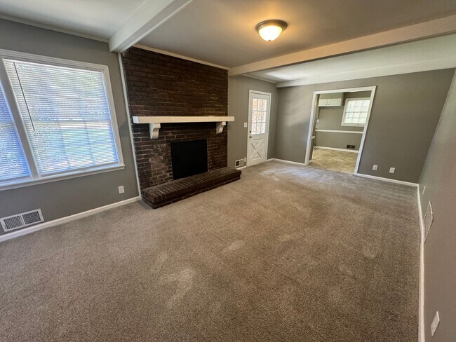 Building Photo - Gardendale