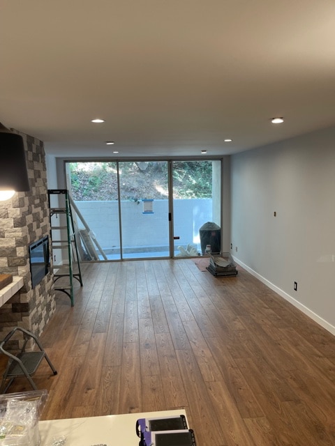 Building Photo - 8535 W West Knoll Dr