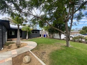 Building Photo - 5336 E Falls View Dr