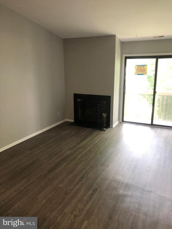 Foto del edificio - 346 Coventry Ct