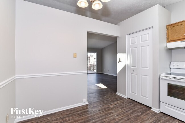 Building Photo - 5844 Timber Lake Blvd