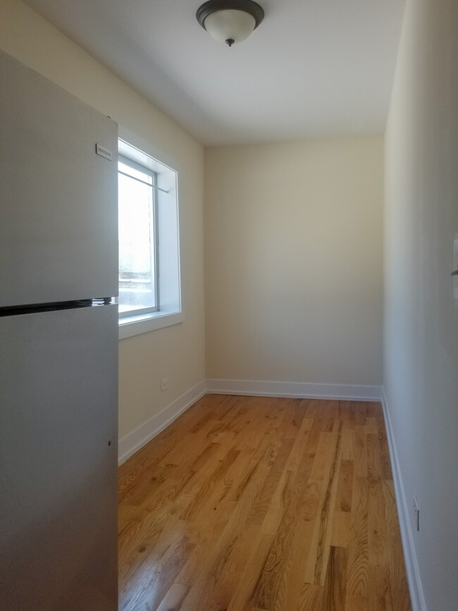 Foto del edificio - 555 W Arlington Pl