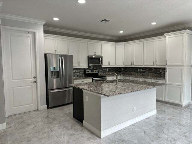 Building Photo - 6239 Oceanaire Way