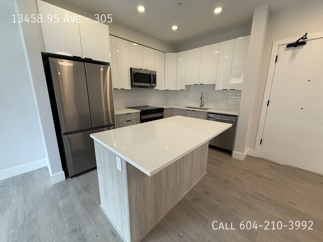 Photo du bâtiment - Brand New Condo - One Month Free Rent!