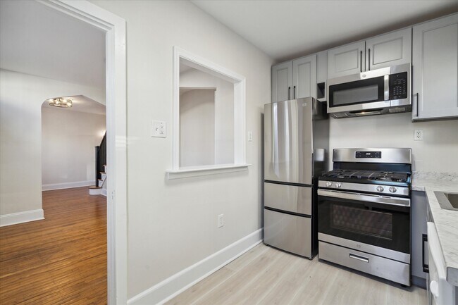 Building Photo - 1730 Memphis St