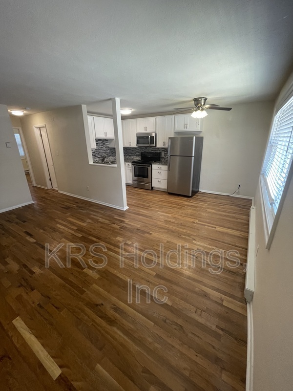 Primary Photo - Willow Sands Apartments