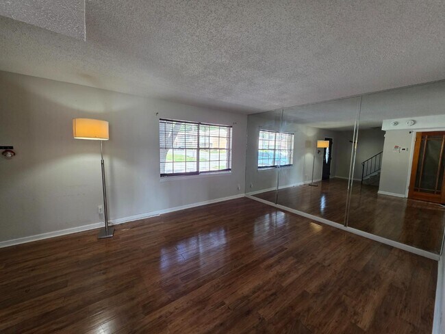 Building Photo - 4701 Flat Shoals Rd