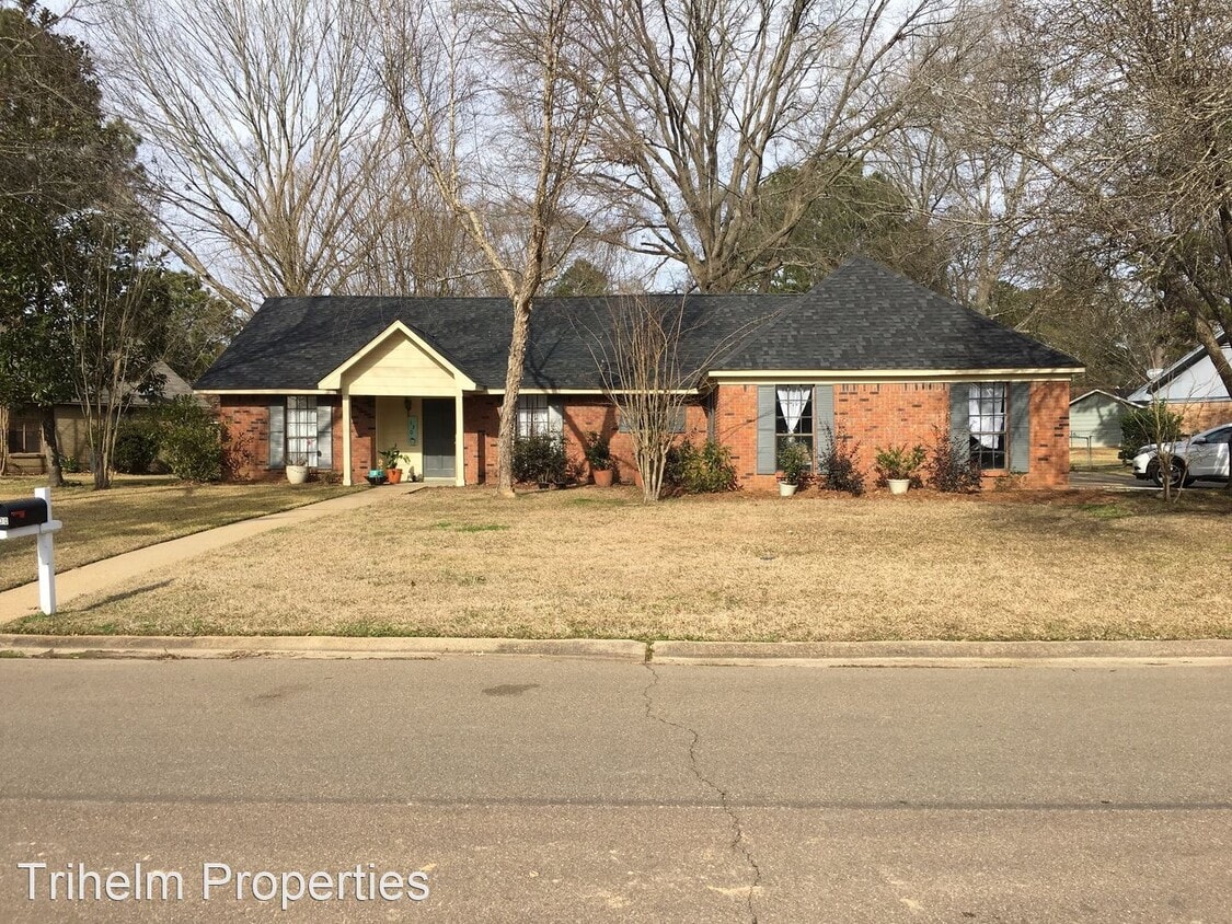 Primary Photo - 3 br, 2 bath House - 130 Twin Oaks Drive