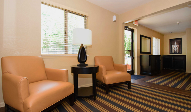 Lobby and Guest Check-in - Furnished Studio - Austin