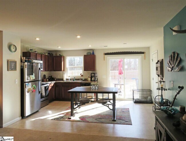 Building Photo - 16 Maplestead Farms Ct