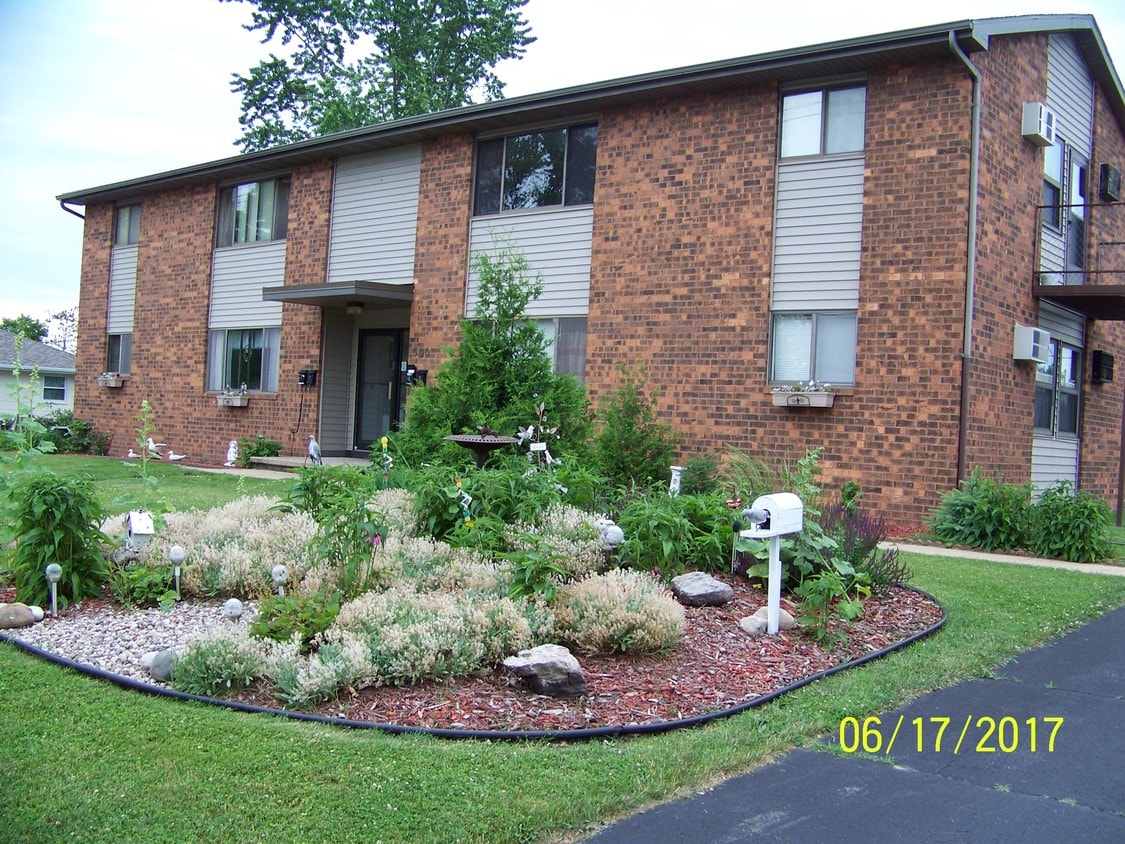 Four Unit - 500 Douglas St