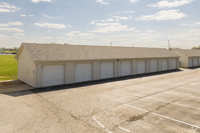 Building Photo - Roachton Flats