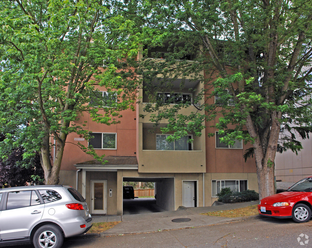 Building Photo - Constance Manor Apartments