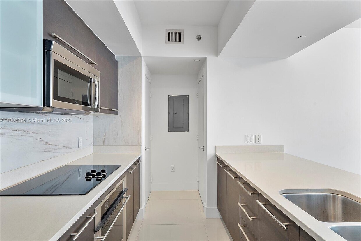 Foto principal - 55 SE 6th St