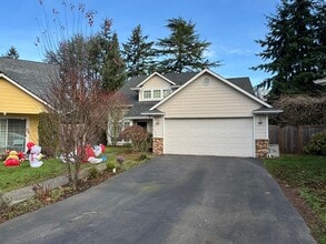 Building Photo - 17522 N Park Pl N