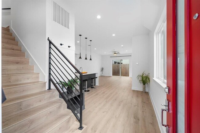 Building Photo - 1516 Barbee St