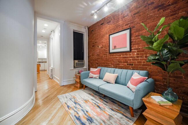 Foto del edificio - 709 Adams St