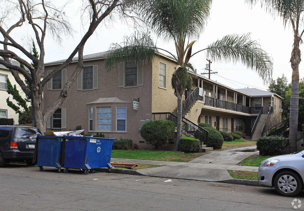 Foto del edificio - 2472 Cedar Ave