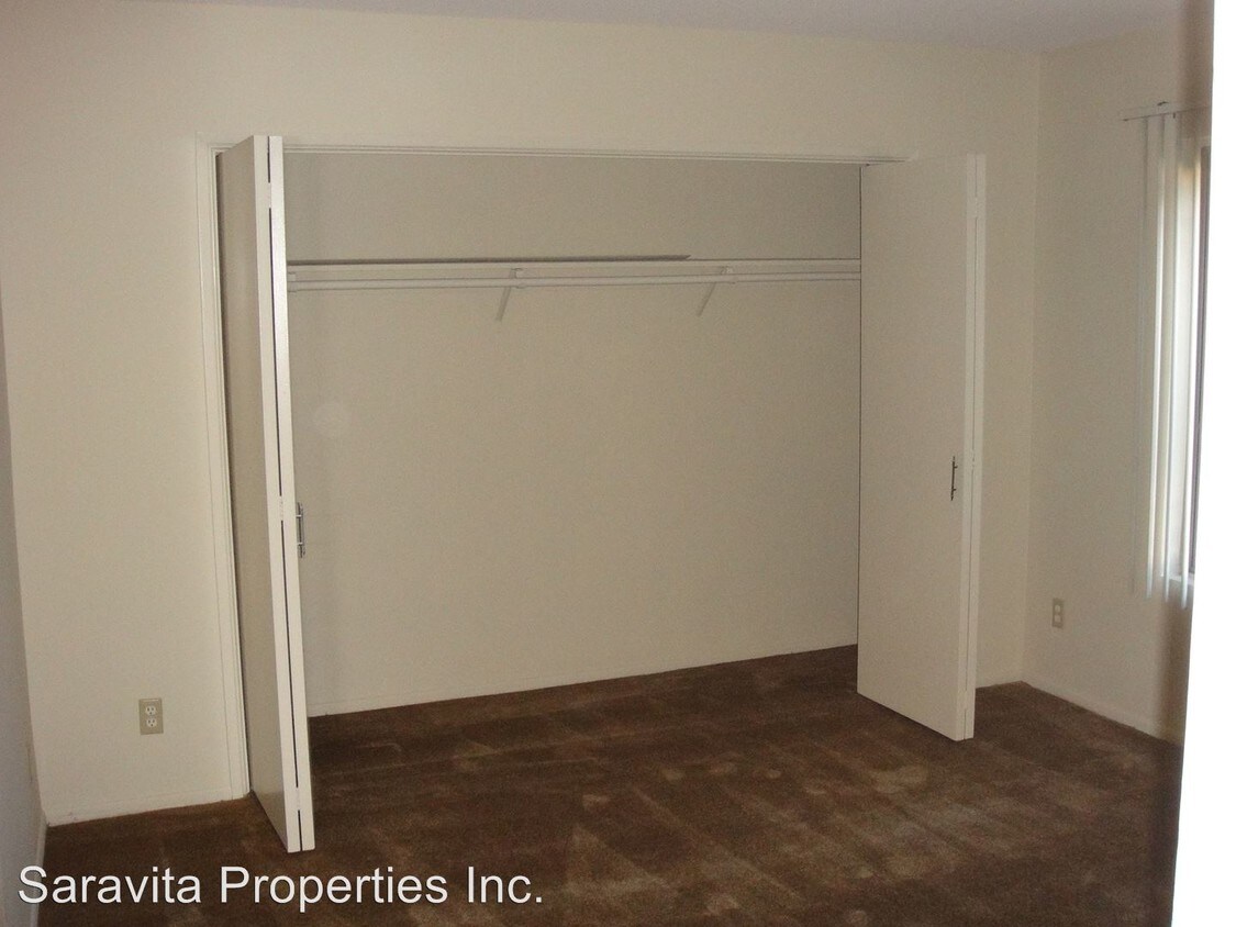 Foto principal - 2605 S Barrington Ave