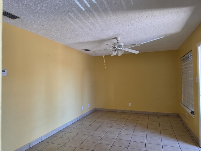 Foto del edificio - 5302 Springfield Ave