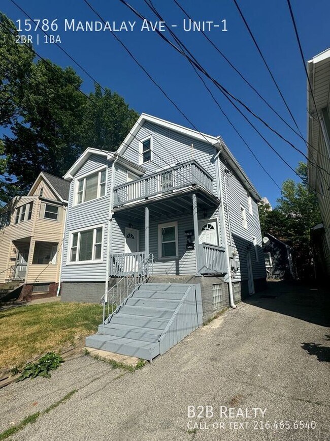 Foto del edificio - 15786 Mandalay Ave