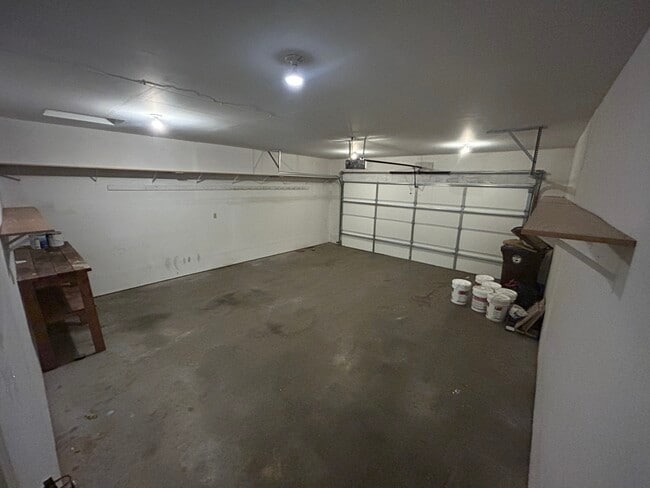 Building Photo - 1030 Oak Forest Dr