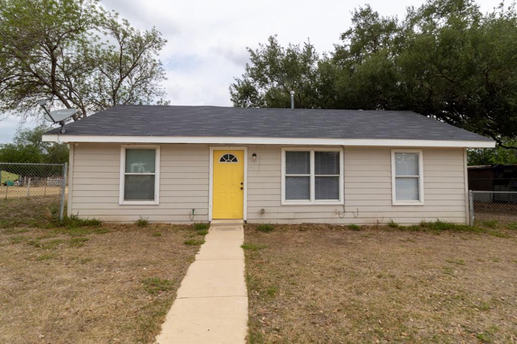 578 Avenue G, Poteet, TX 78065 House Rental in Poteet, TX