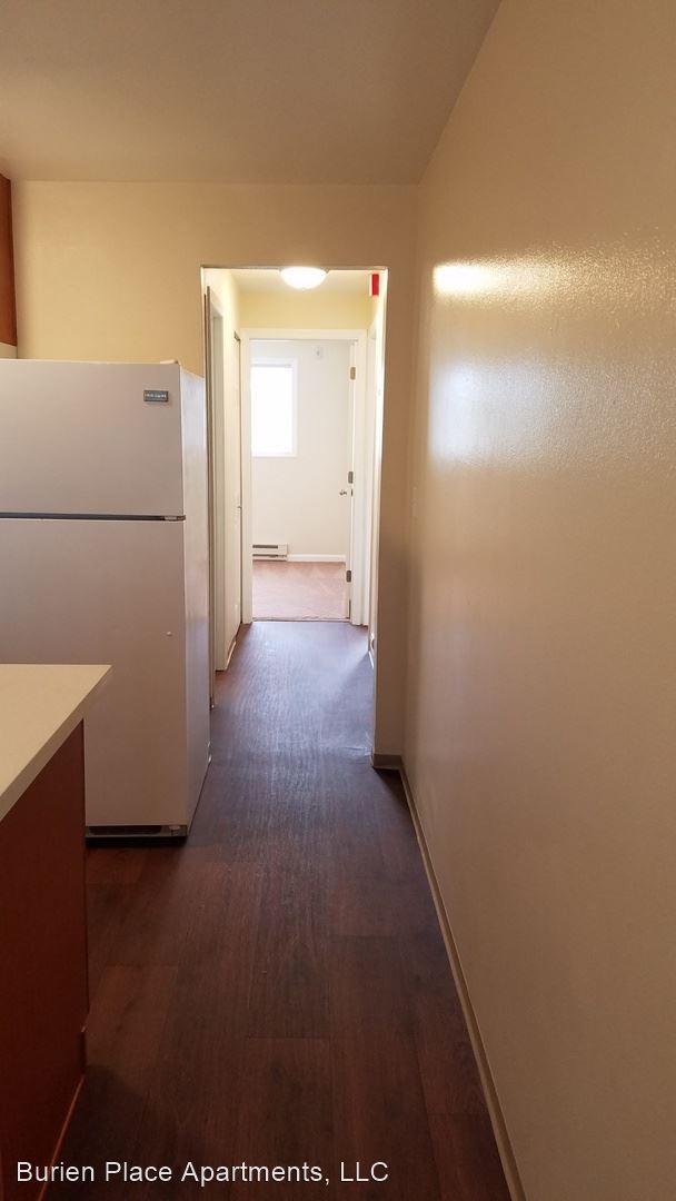Foto del edificio - 13227 Ambaum Blvd SW