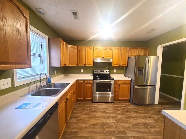 Building Photo - Fayetteville Rental