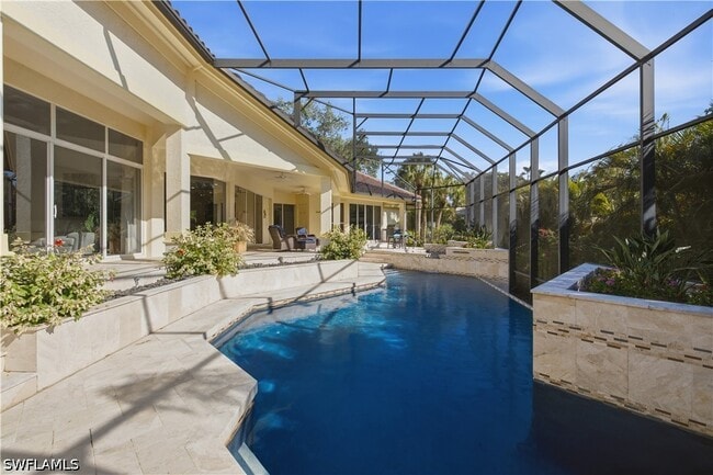 Foto del edificio - 27231 Lakeway Ct
