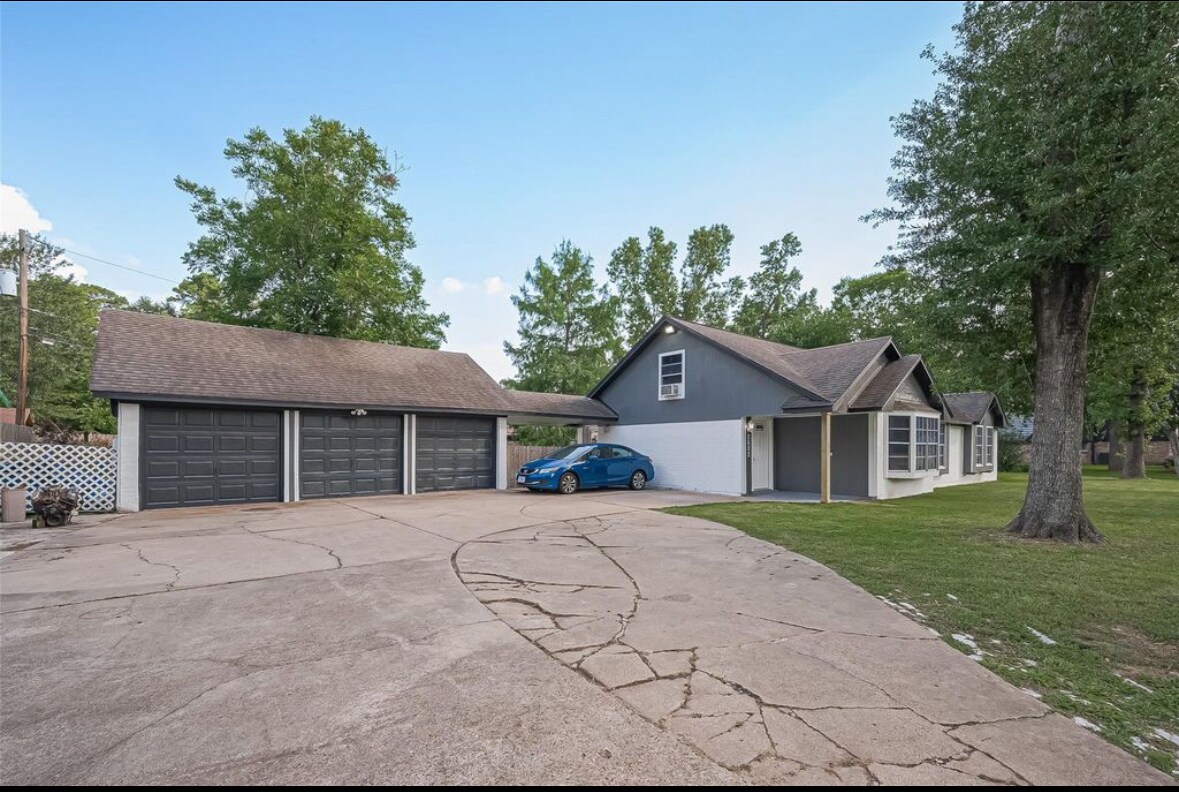 Foto principal - 2606 Micliff Blvd