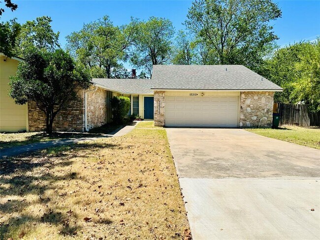 Foto del edificio - 12310 Willow Wild Dr