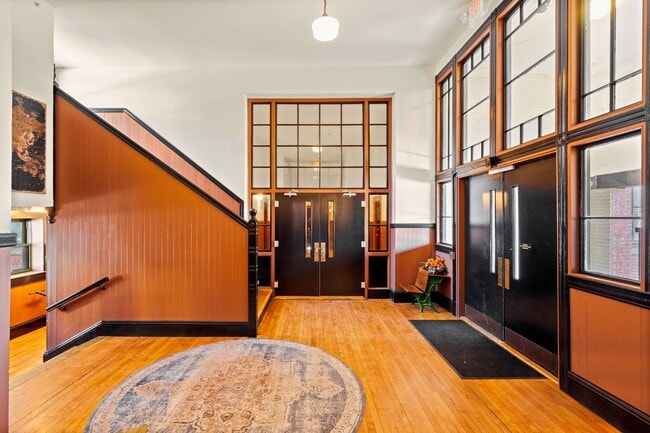 Interior Photo - The Varnum