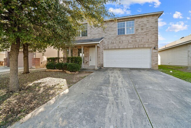 Foto del edificio - 4 Bedroom 2.5 Bathroom Champions Park Subd...