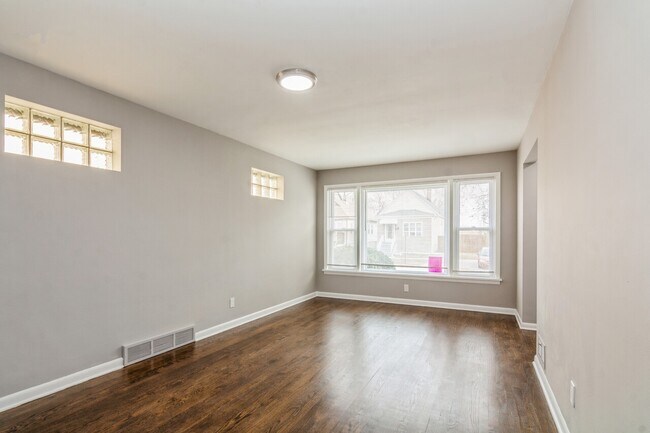 Foto del edificio - 516 Forsythe Ave (3)