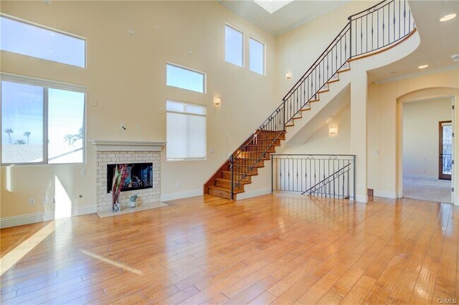 Foto del edificio - 612 N Juanita Ave