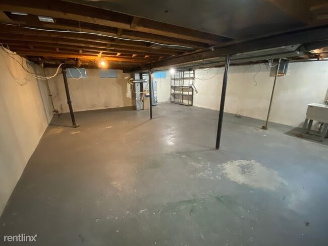 Building Photo - 3 br, 1 bath House - 224 Harrison St