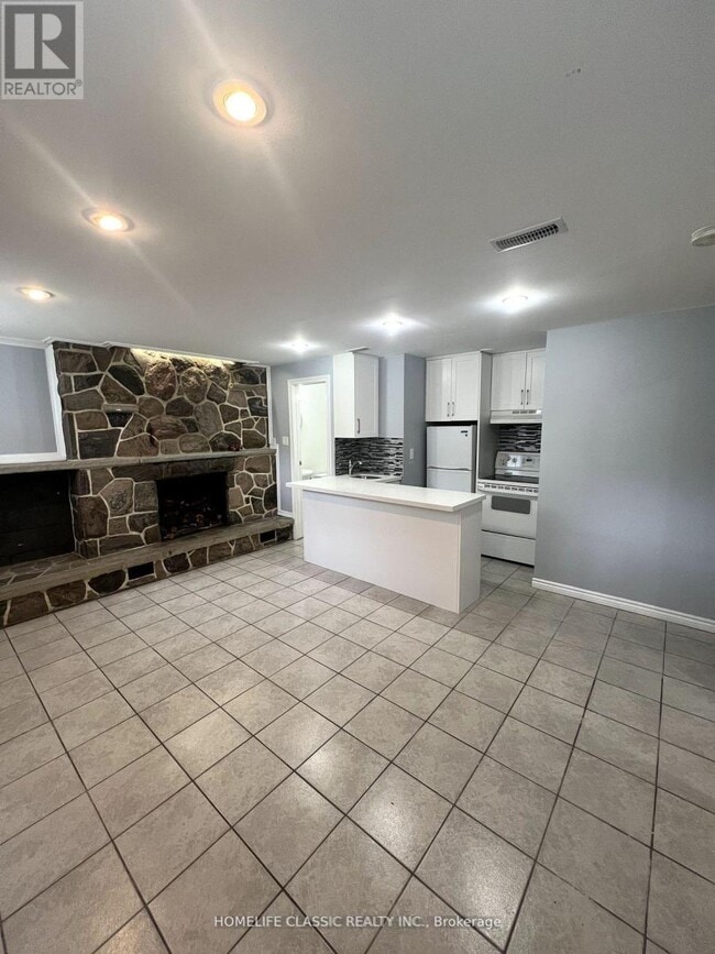 Building Photo - 159-BS159 Yorkview Dr