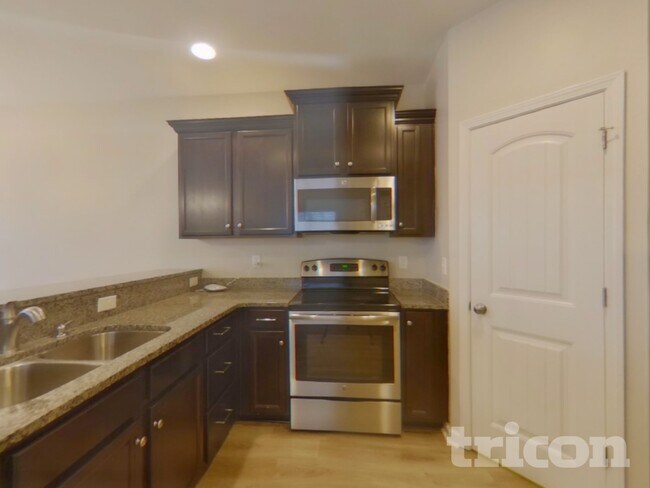 Foto del edificio - 128 Dunnsmore Dr