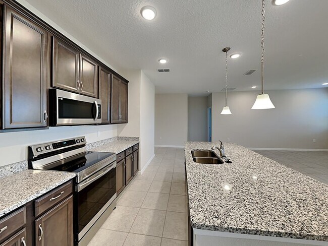 Foto del edificio - MOVE IN SPECIAL- Brand New 4/2 Home!