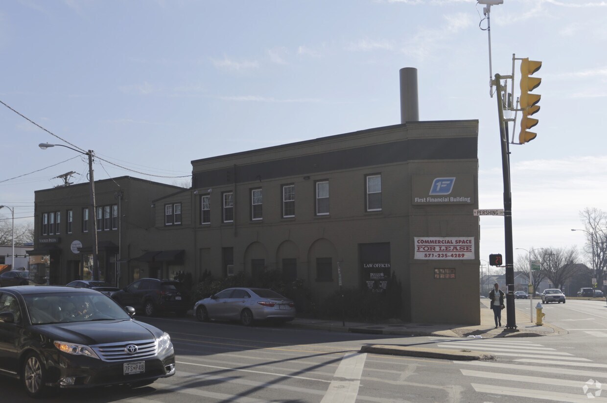 Foto del edificio - 2725-2731 Washington Blvd