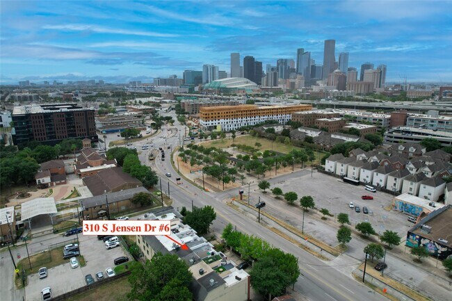 Building Photo - 310 S Jensen Dr