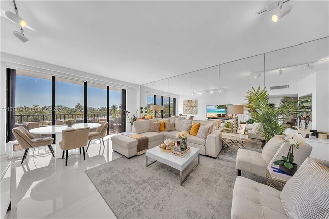 Building Photo - 151 Crandon Blvd